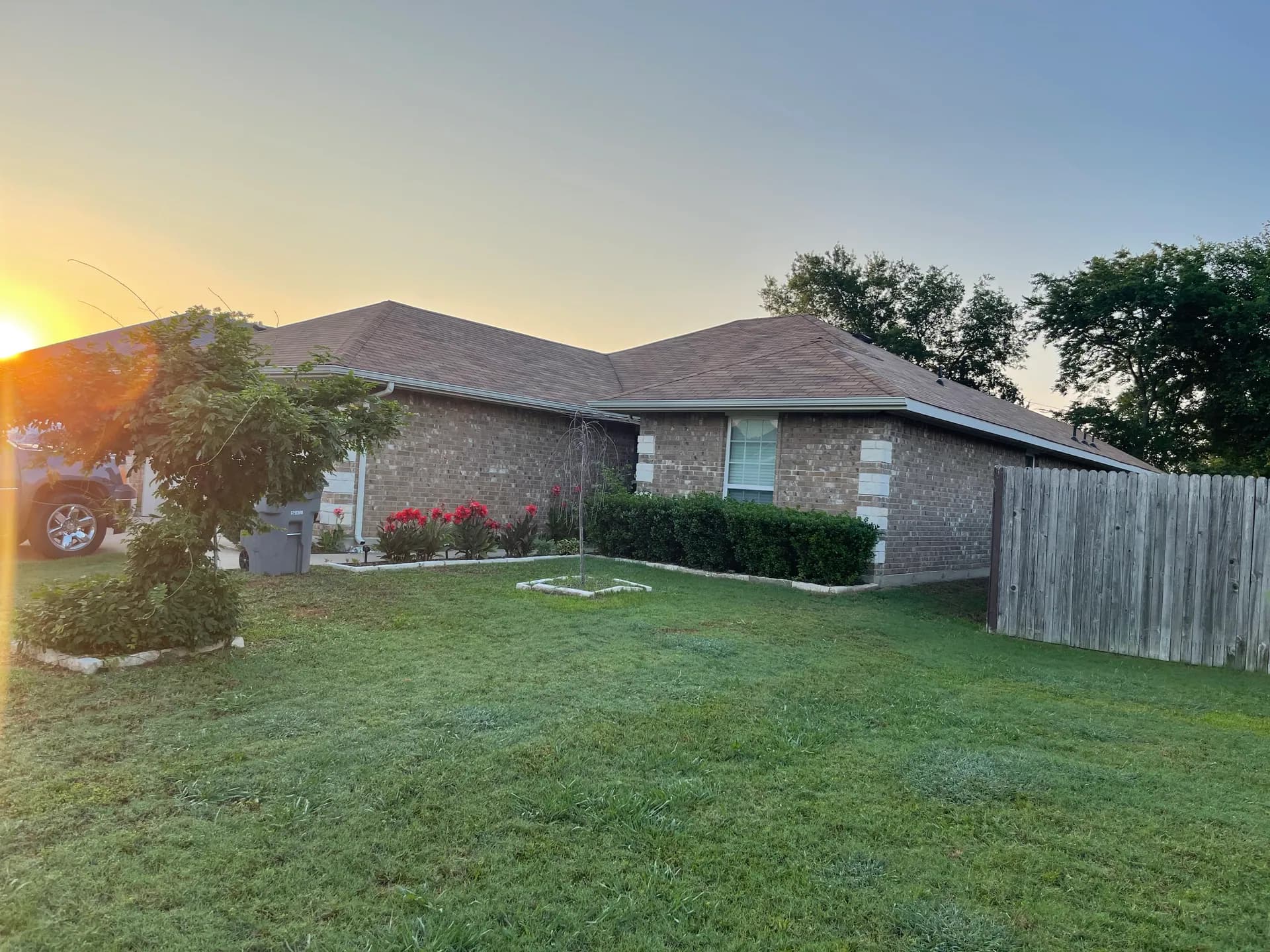 TPO vs Metal: DFW Commercial Roofing Options Compared